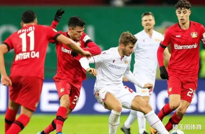 周五007德甲 ：圣保利vs科隆：北方德比再现，两队为联赛排名全力拼搏。